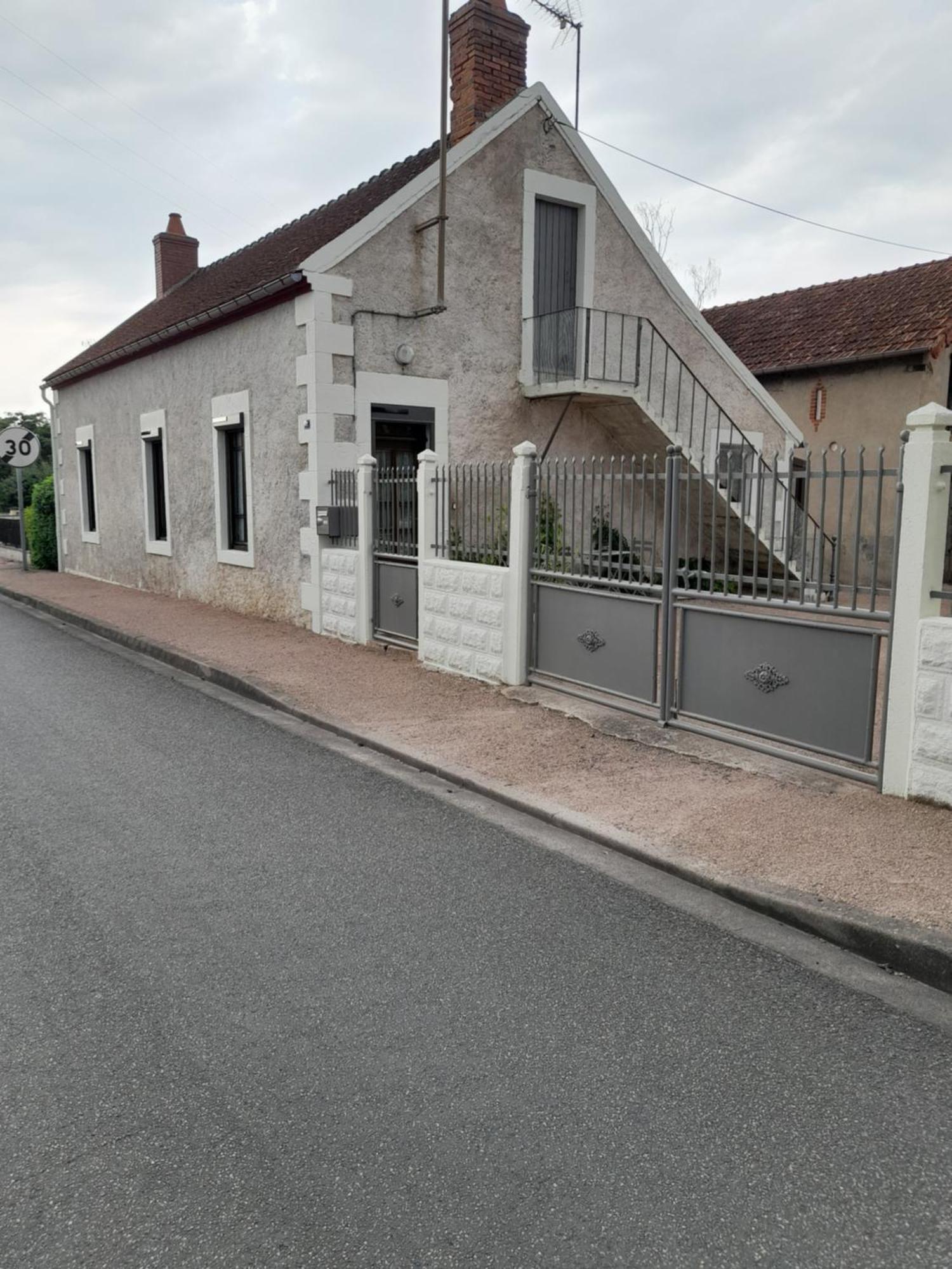 Maison Proche Le Pal 4Kms Thiel-sur-Acolin Buitenkant foto